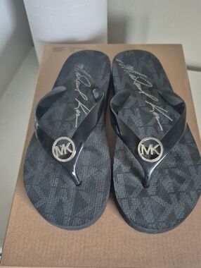 Michael Kors Black Women’s MK Logo Flip Flops